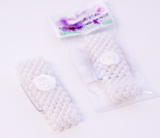 Small Pearl Flower Elasticated Bracelet