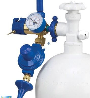 Precision Plus Inflator with Flex-Tilt Valve